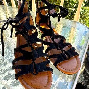 Crown Vintage cage sandals.